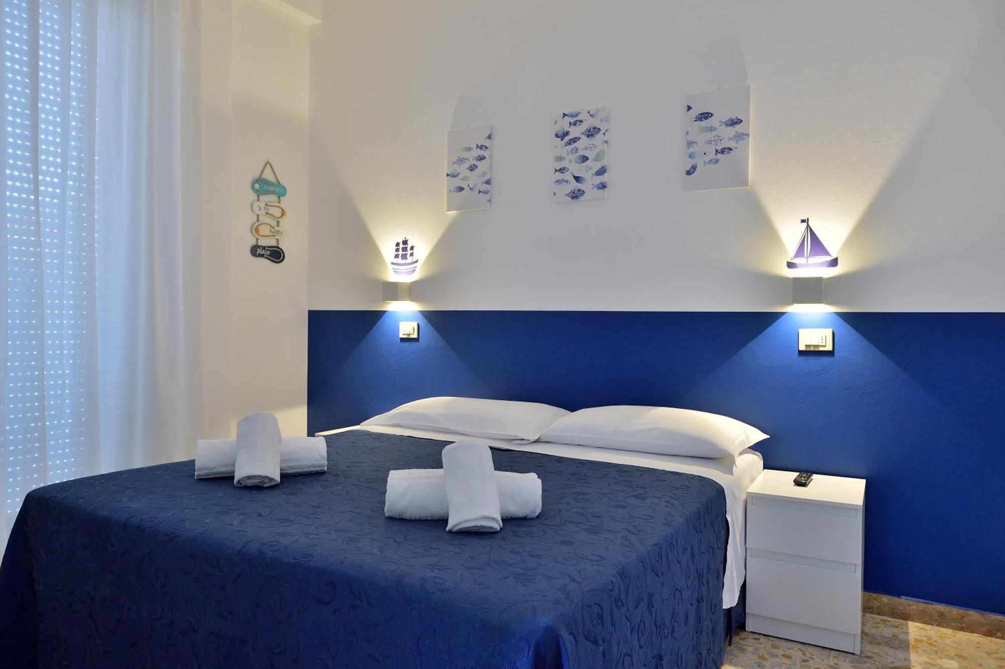 Hotel Oltremar B&B Cattolica Bagian luar foto