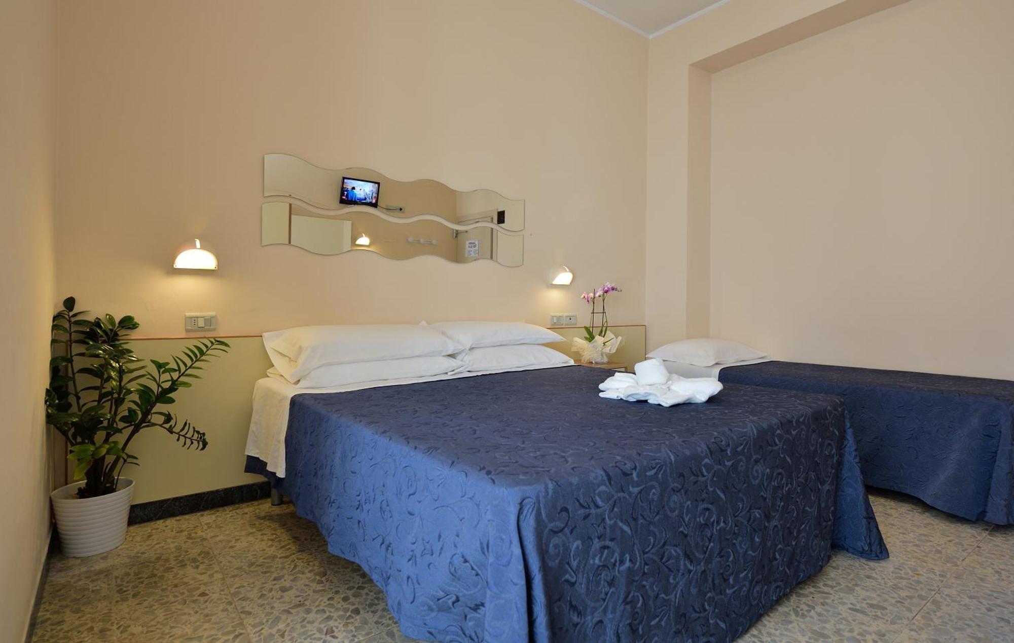 Hotel Oltremar B&B Cattolica Bagian luar foto
