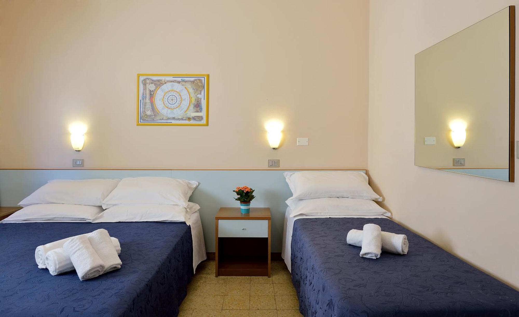 Hotel Oltremar B&B Cattolica Bagian luar foto