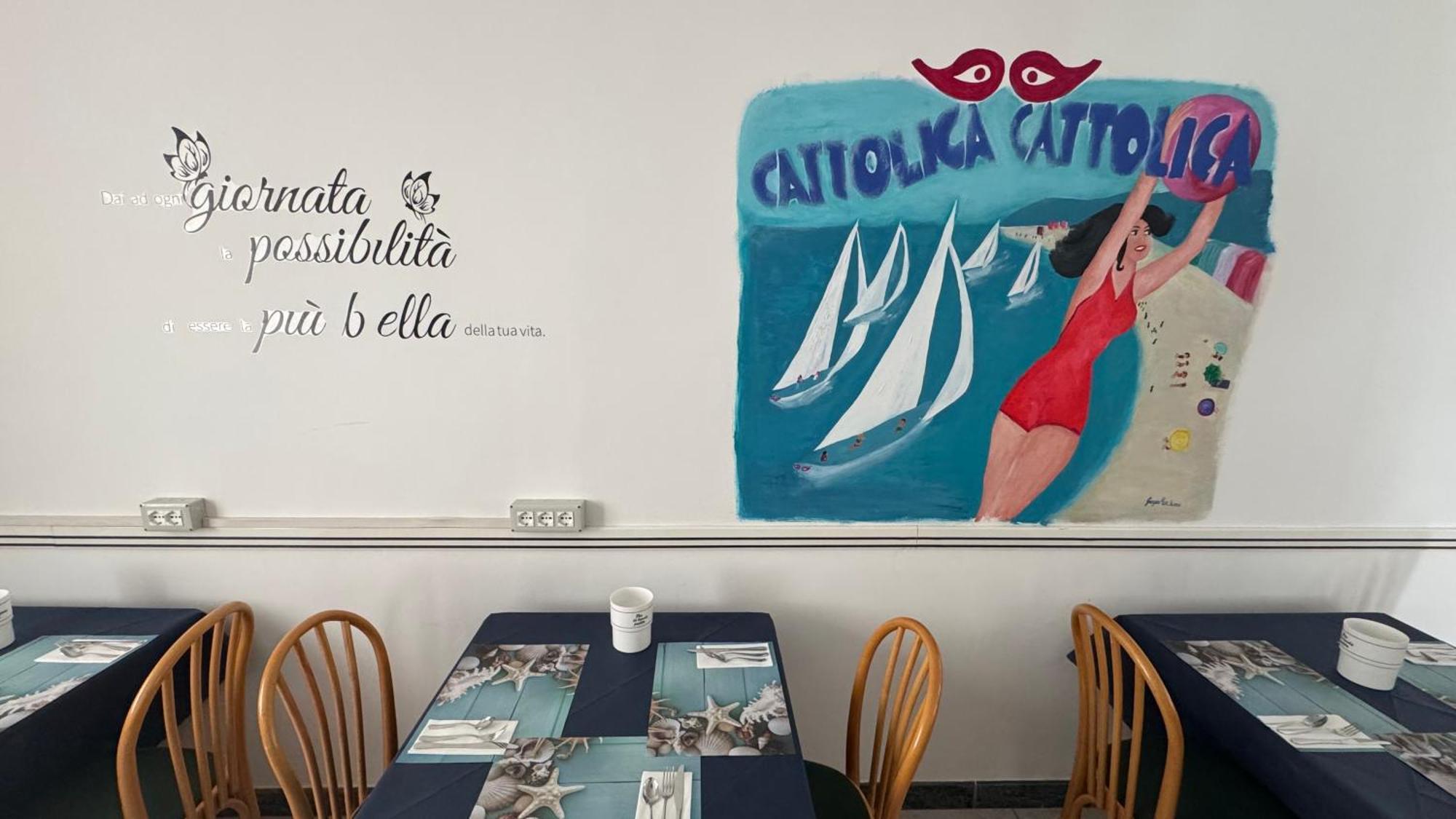Hotel Oltremar B&B Cattolica Bagian luar foto