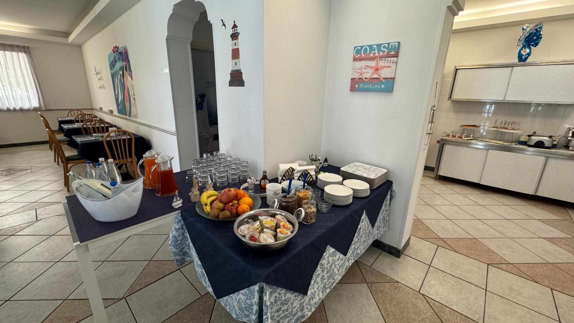 Hotel Oltremar B&B Cattolica Bagian luar foto
